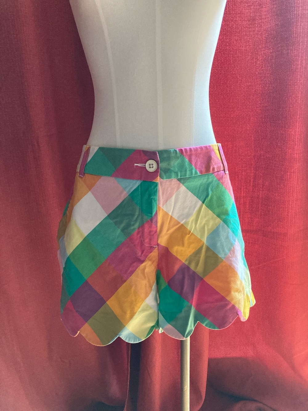 Crown & Ivy Multicolor Plaid Scallop Hem Women's Shorts